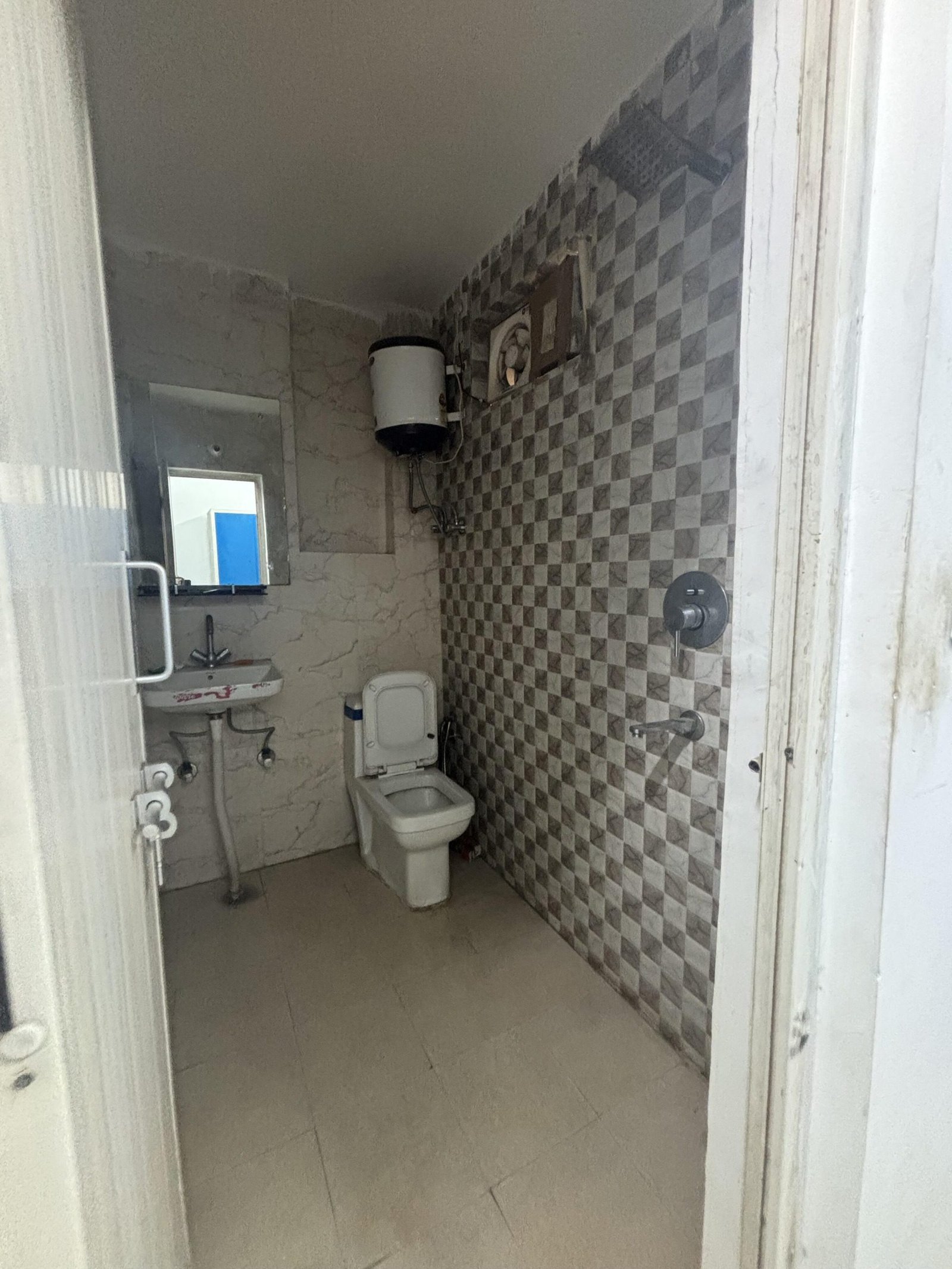 1 RK Flats for rent in Sector 48, Gurgaon 002