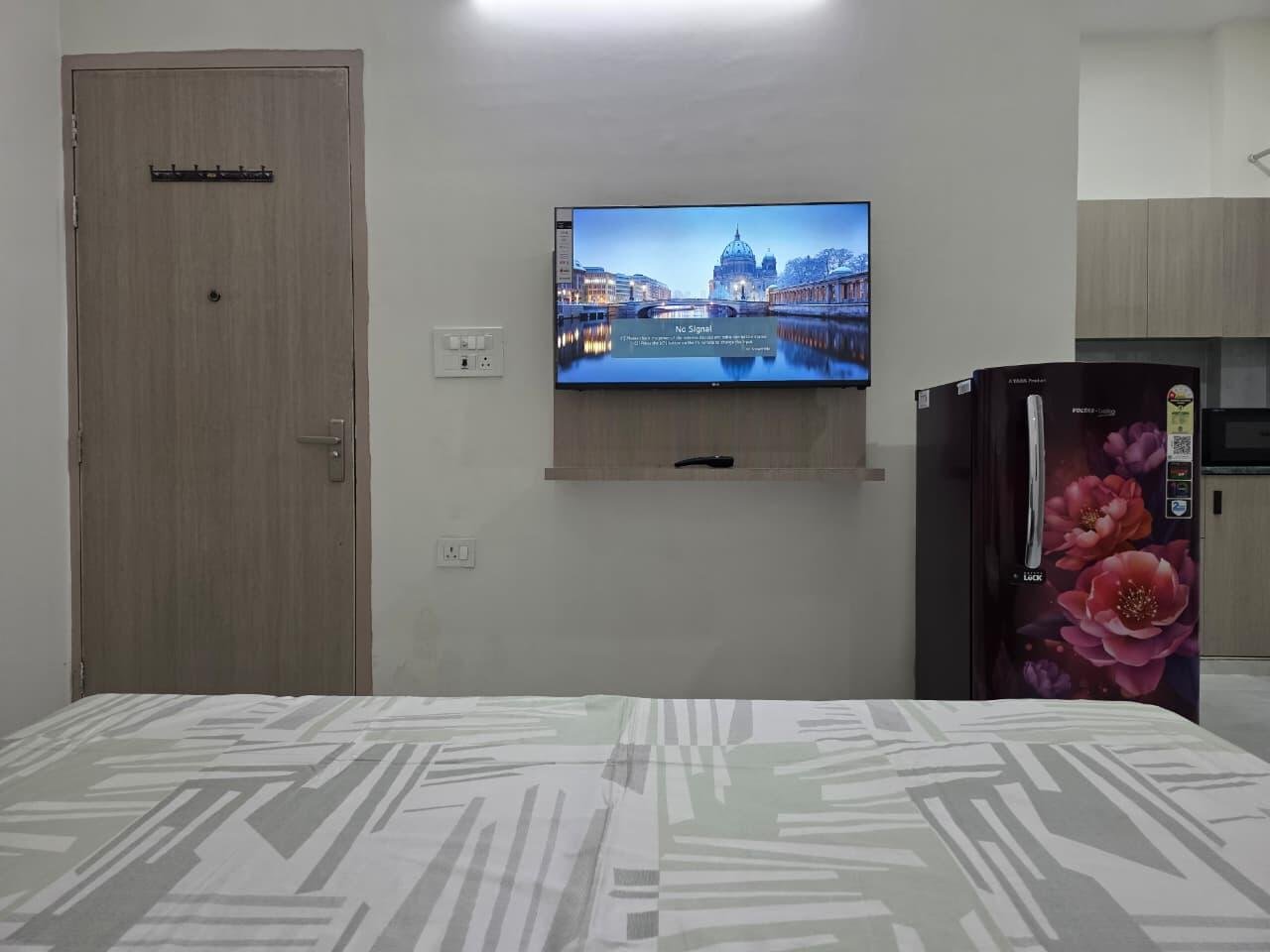 1 RK Flats for rent in Sector 56, Gurgaon 3
