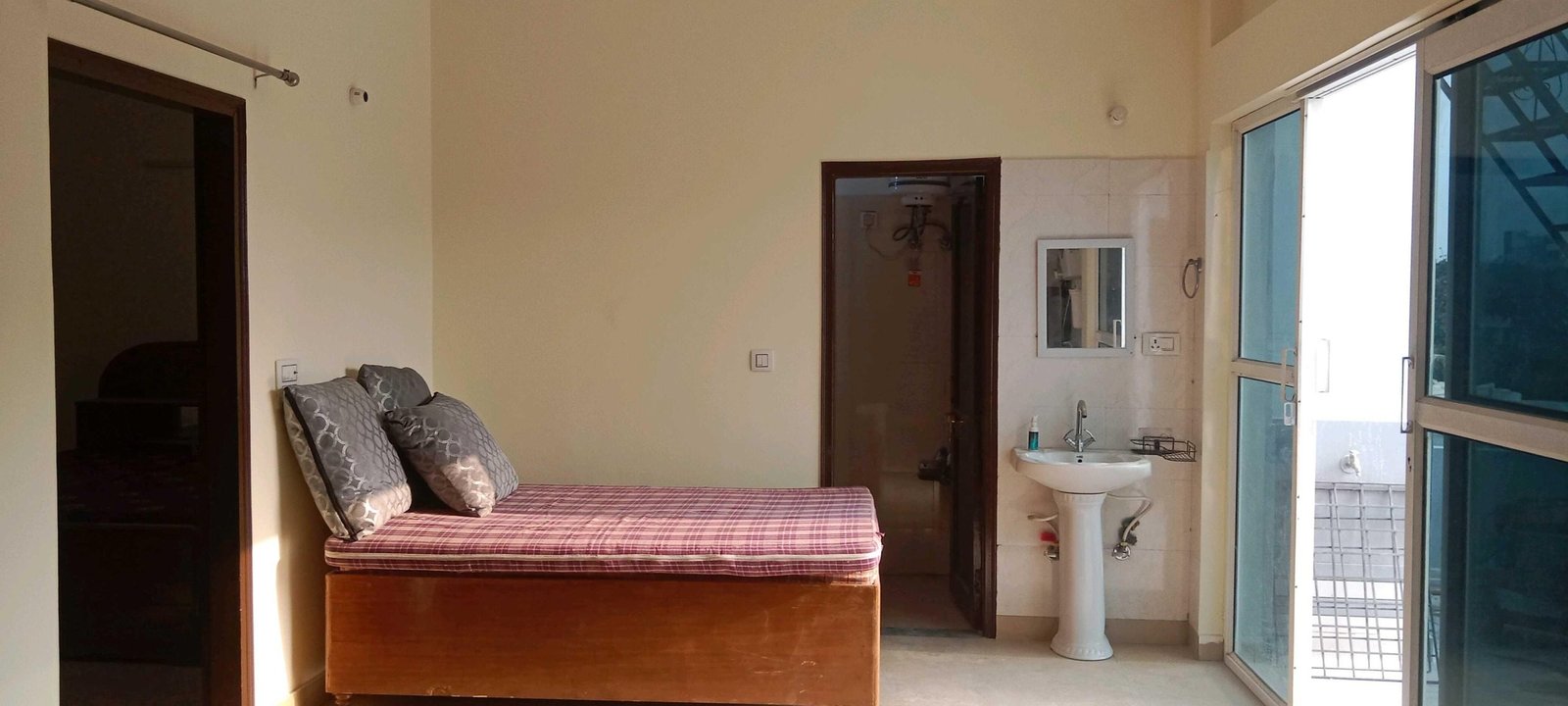 2 Bedroom House for rent in Sector 40, Gurgaon 4