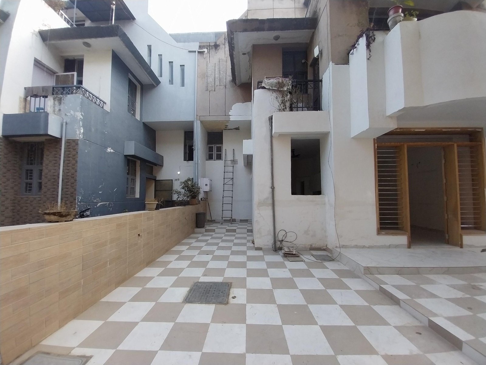 3 BHK Independent Builder Floor in Block F Sector 57, Gurgaon 1