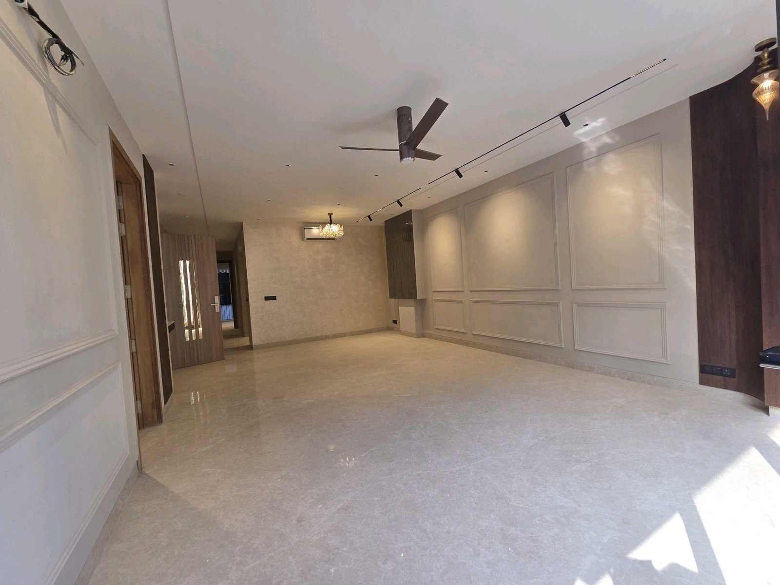 3 BHK Independent Builder Floor in DLF Phase 1, Gurgaon 1