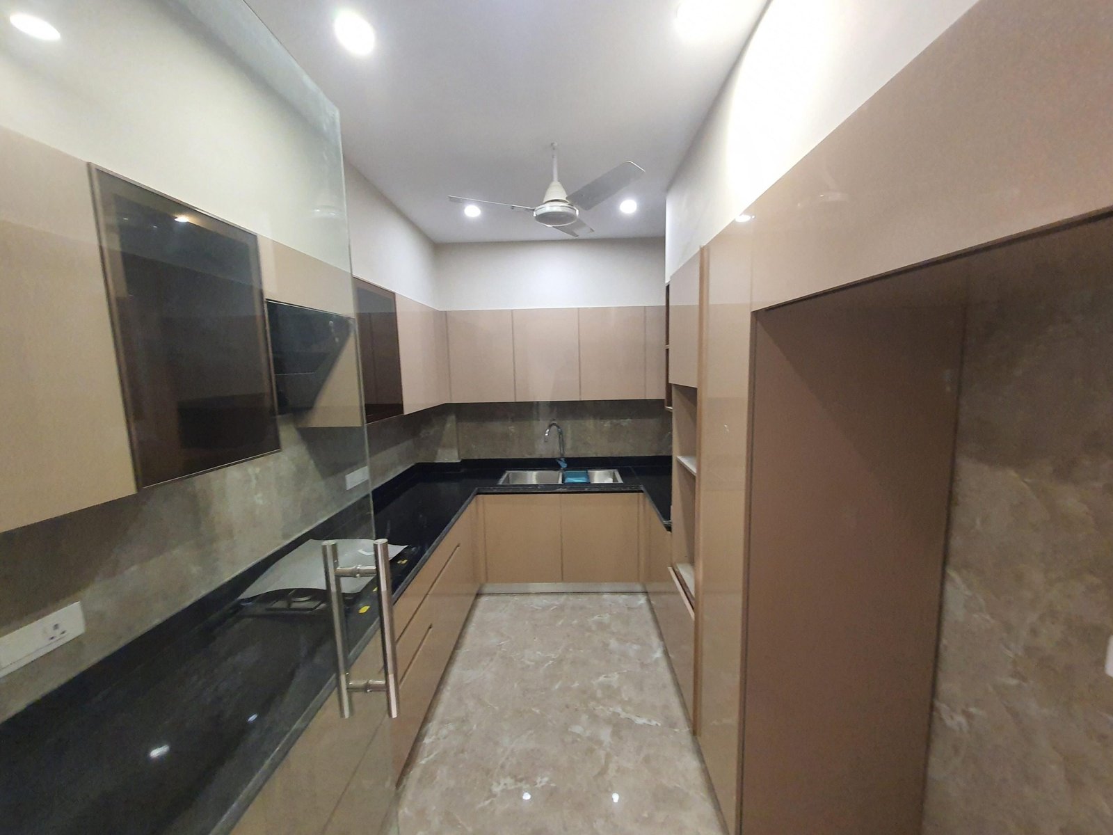 3 BHK Independent Builder Floor in DLF Phase 2, Gurgaon 3