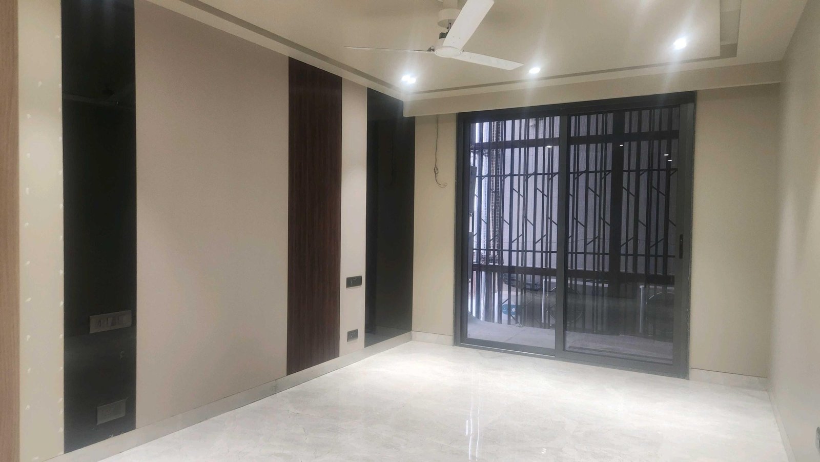 3 BHK Independent Builder Floor in DLF Phase 4, Gurgaon 2