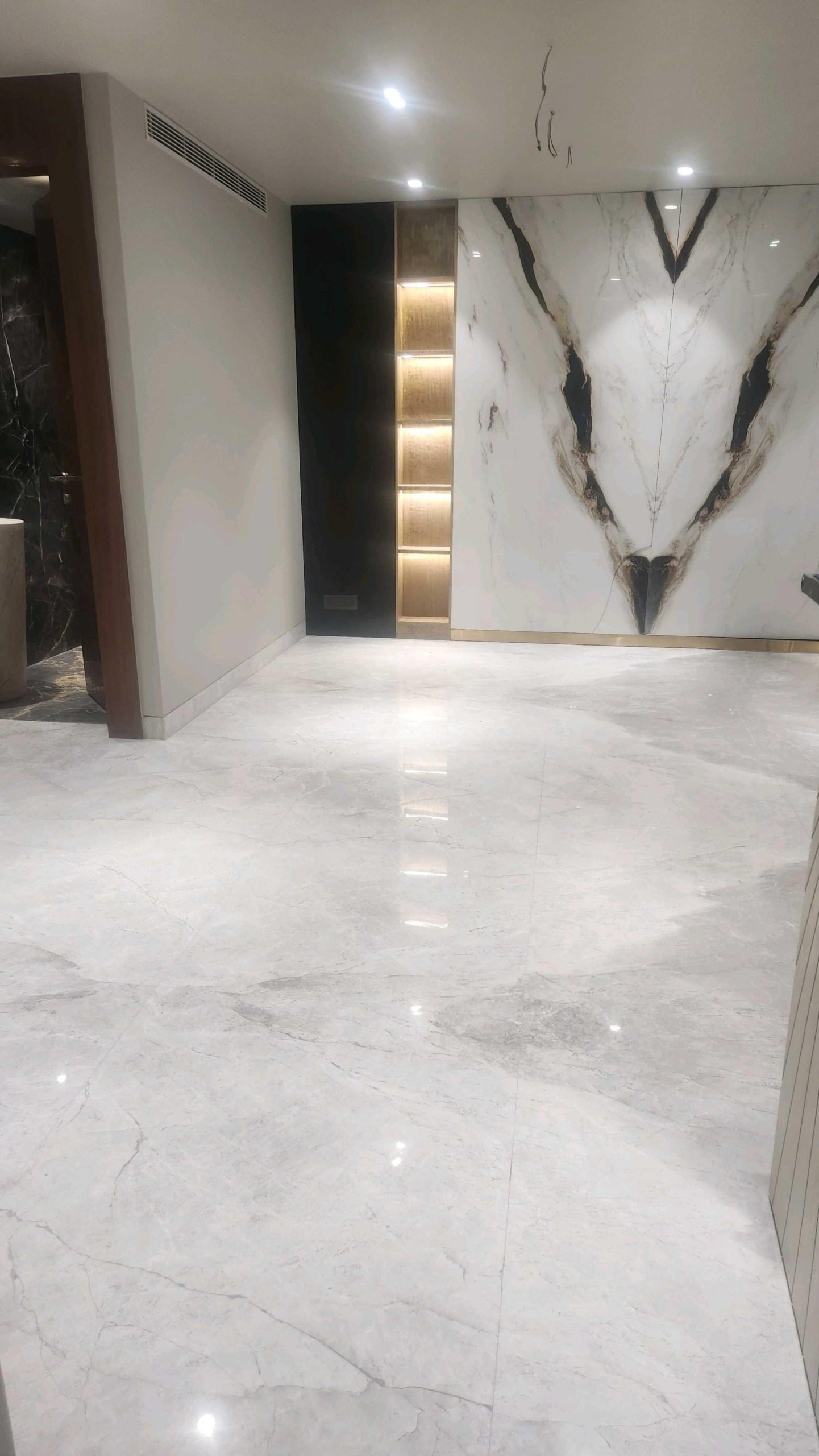 3 BHK Independent Builder Floor in DLF Phase 4, Gurgaon 3