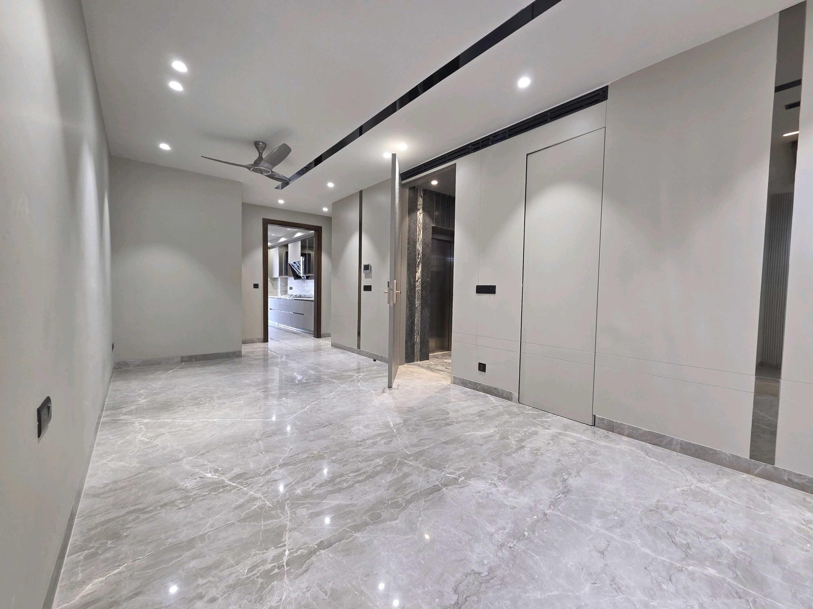 4 BHK Independent Builder Floor in B Block Sushant Lok Phase 1, Gurgaon 3