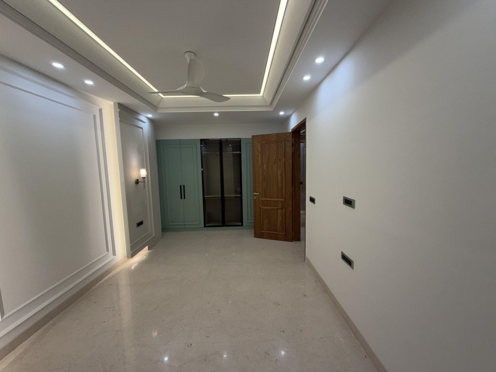 4 BHK Independent Builder Floor in South City 1, Gurgaon 4
