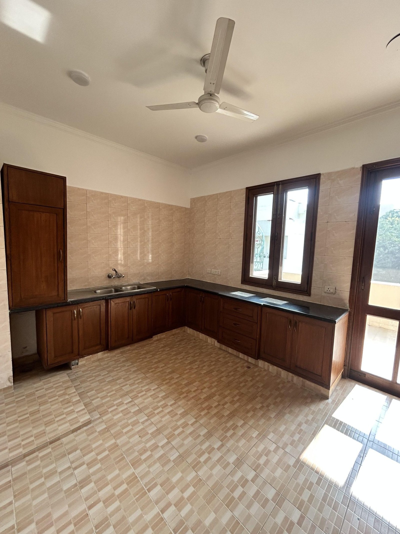 4 Bedroom House for rent in Block-A, DLF City Phase 1, Gurgaon 4