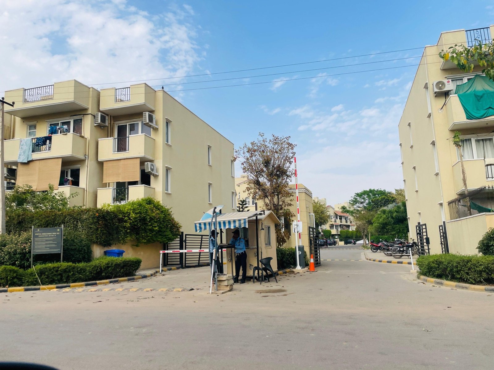 5 BHK Triplex Builder Floor in Sector 65, Gurgaon 2
