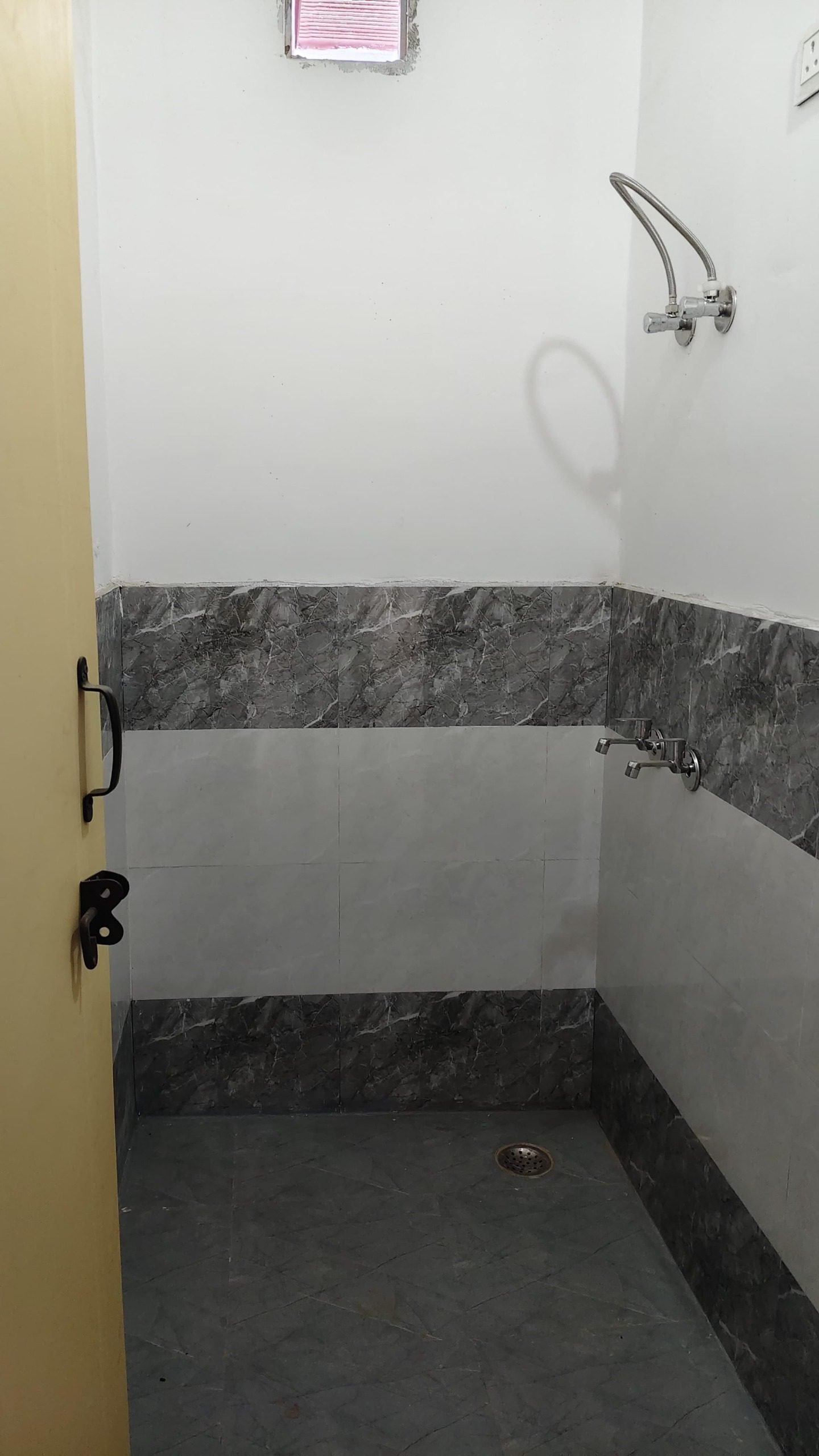 1 RK Flats for rent in Badshahpur, Gurgaon 2