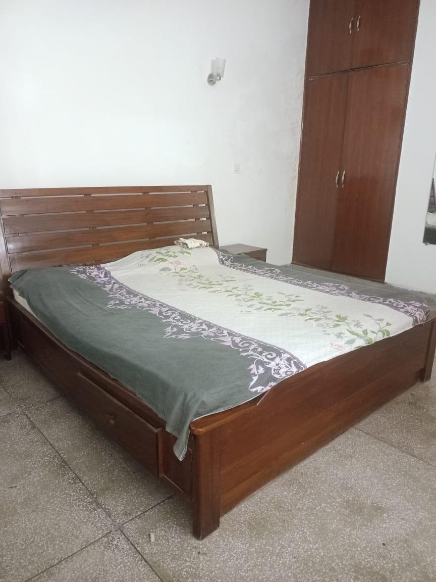 1 RK Flats for rent in DLF Phase 2, Gurgaon 1