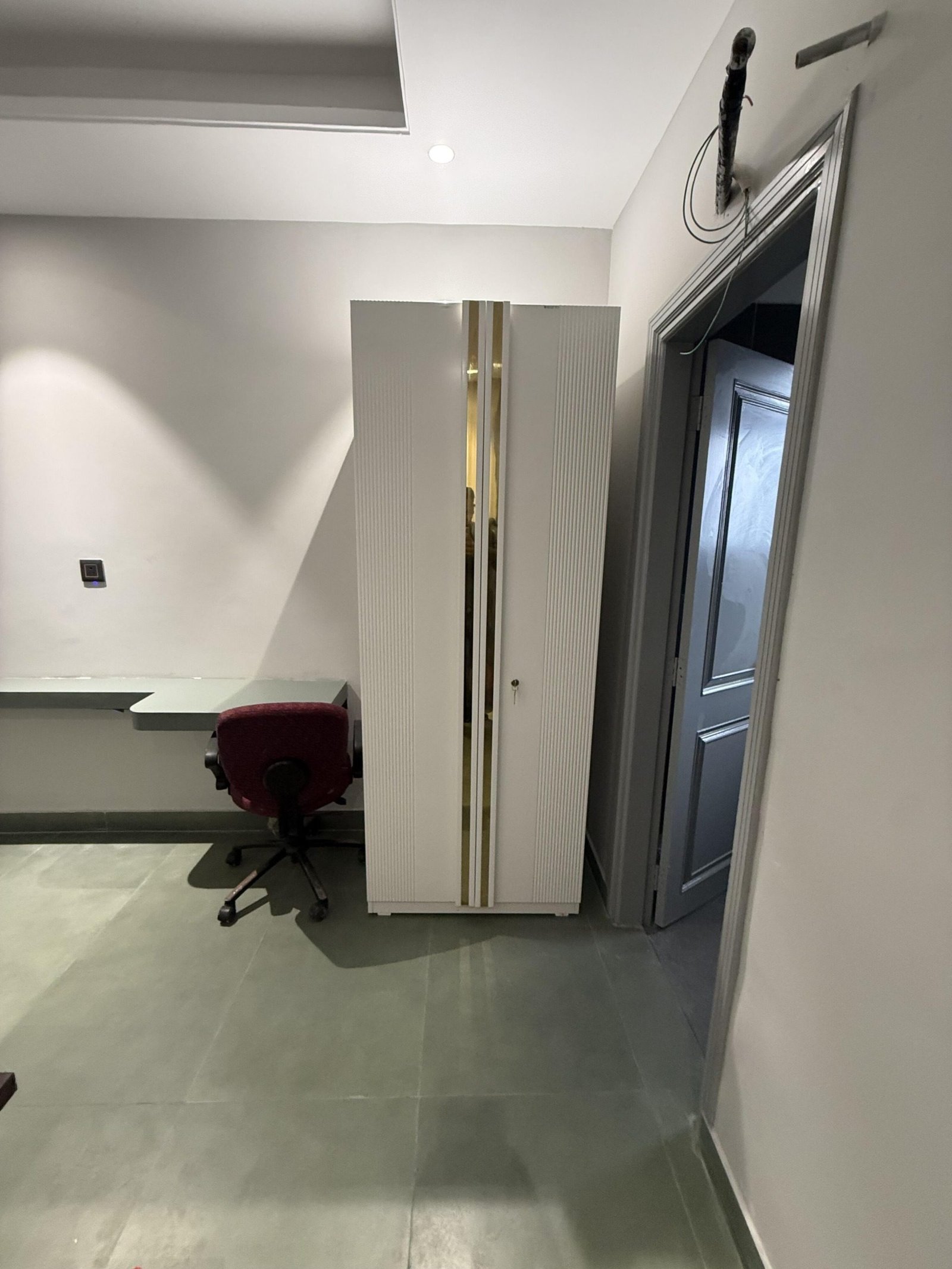 1 RK Flats for rent in DLF Phase 3, Gurgaon 1