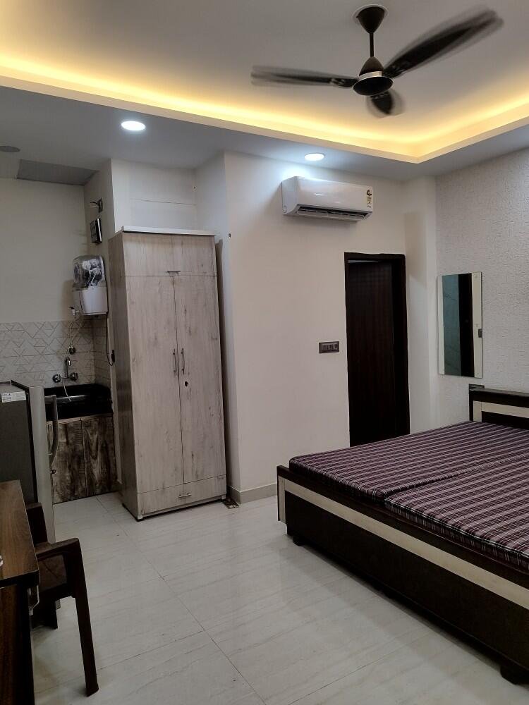 1 RK Flats for rent in Sector 54, Gurgaon 01