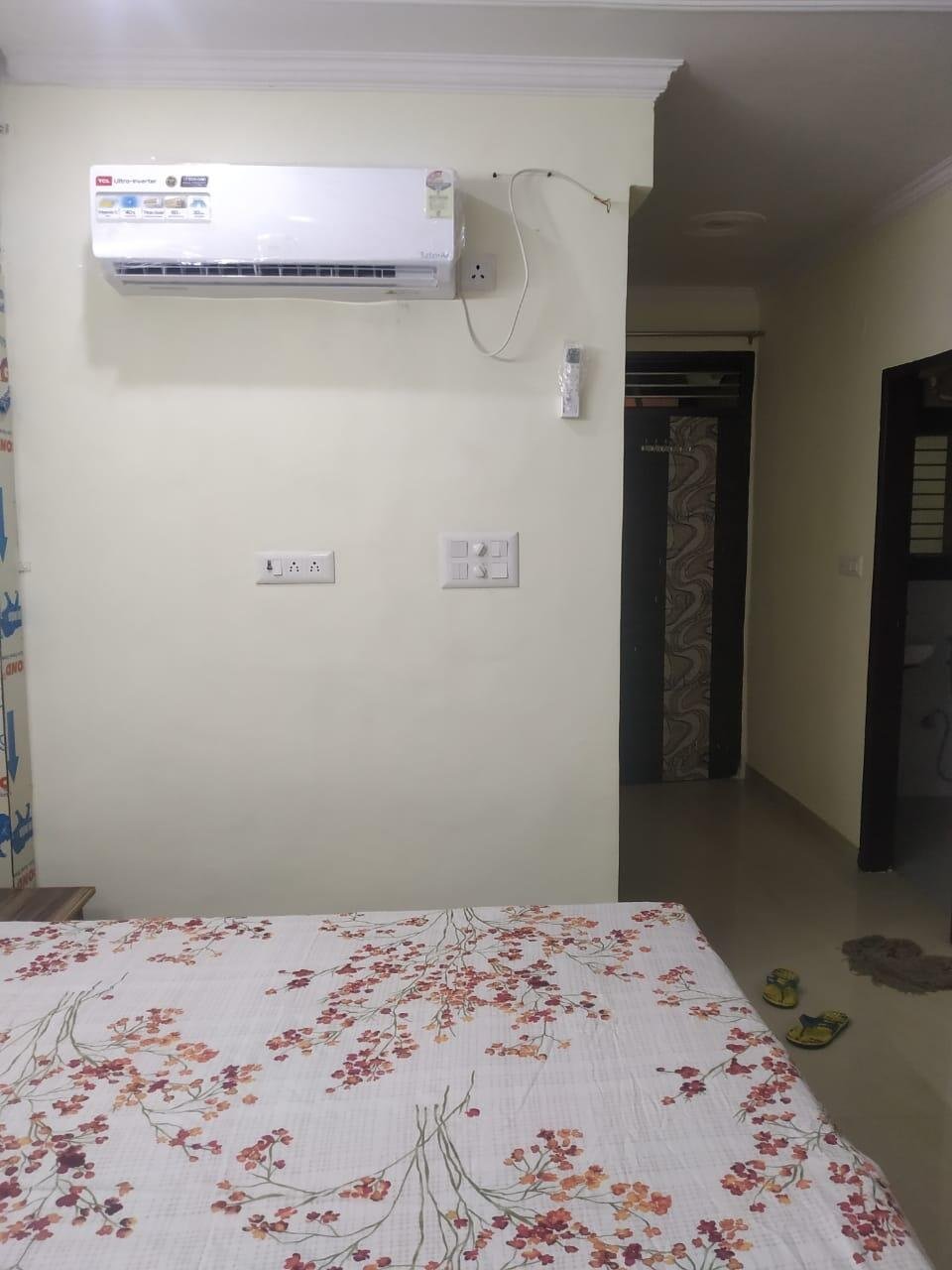 1 RK Flats for rent in Sushant Lok Phase 1, Gurgaon 2