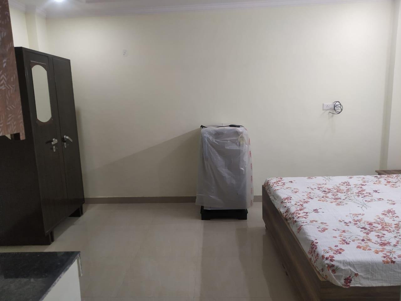 1 RK Flats for rent in Sushant Lok Phase 1, Gurgaon 4