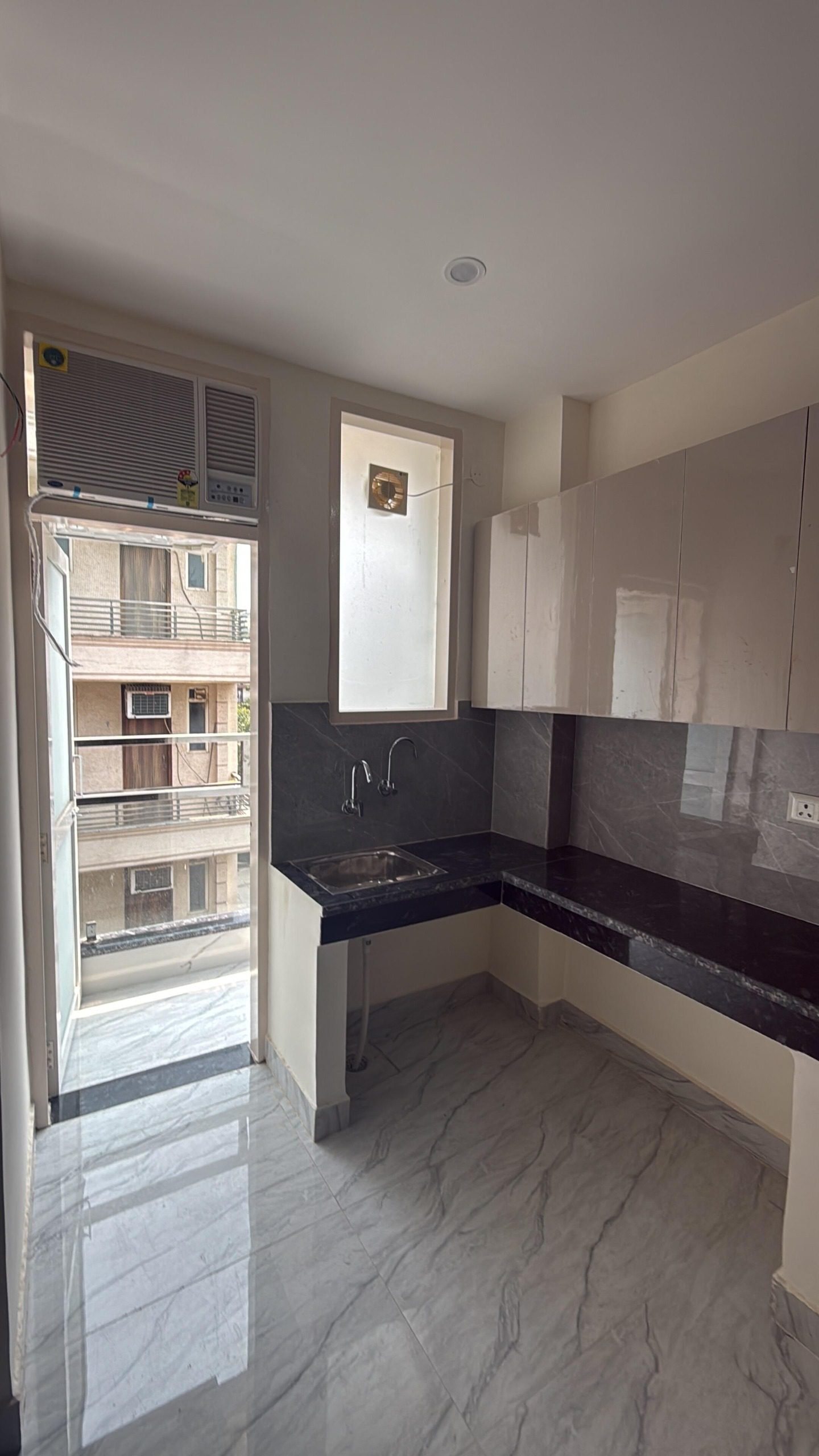 1 RK Flats for rent in U Block DLF Phase 3, Gurgaon 3