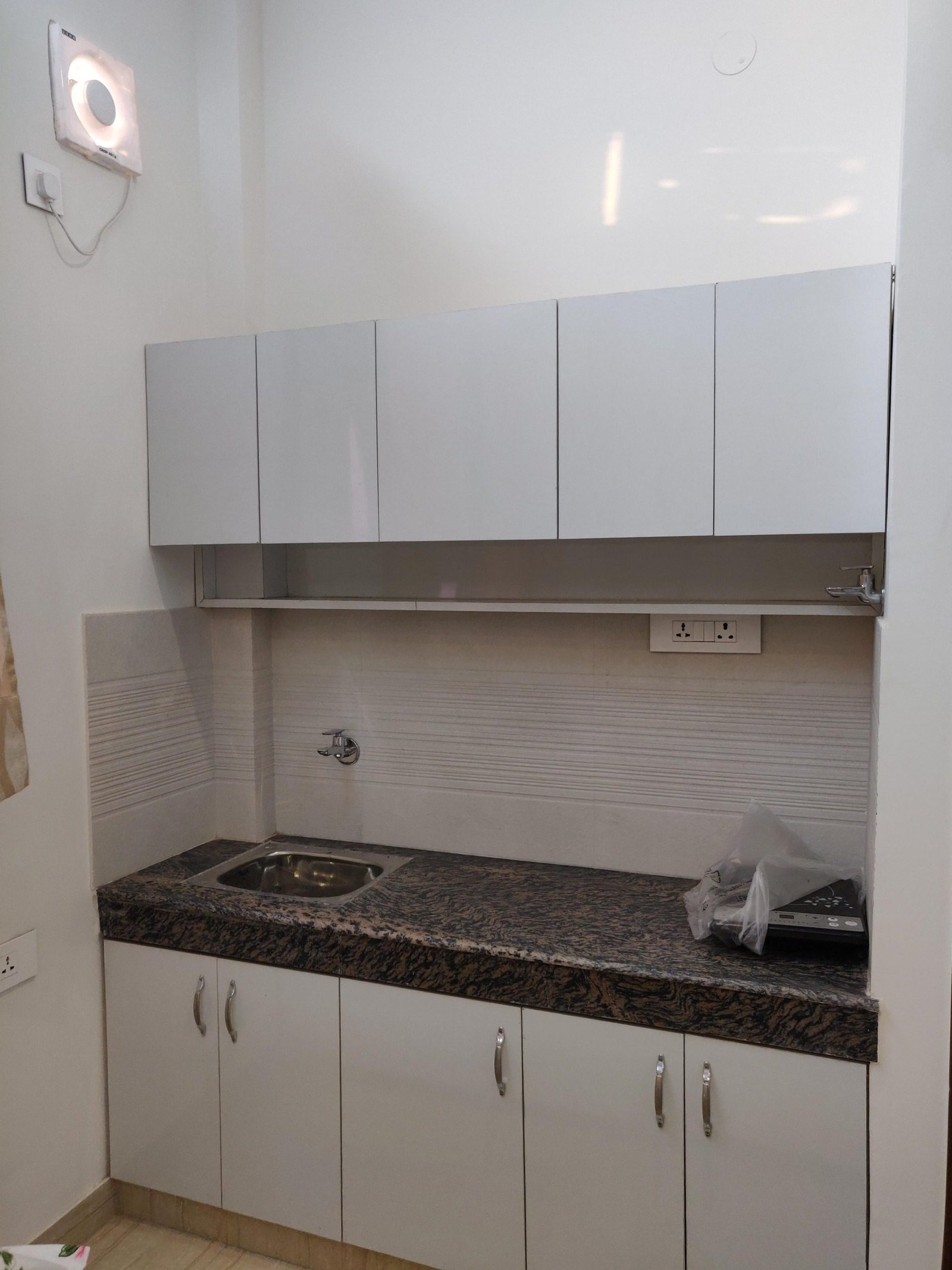 1 RK Flats for rent in builder floor sector 46, Gurgaon 4