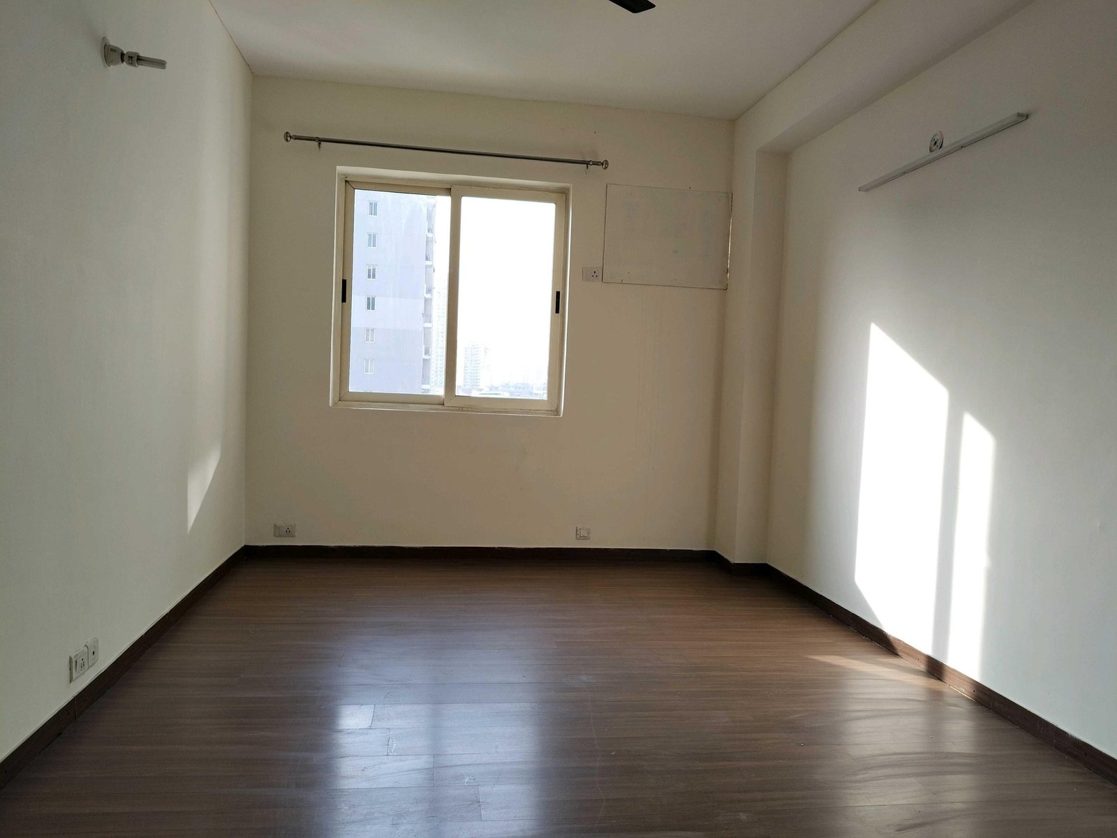 2 BHK Flat in Sector 82, Gurgaon 5