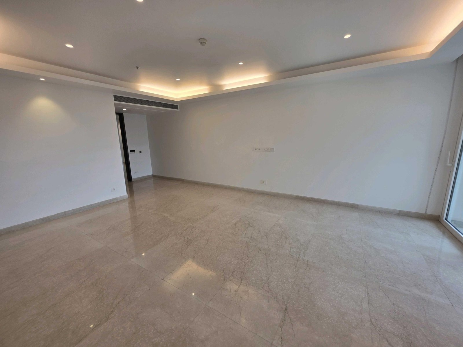 4 BHK Flat for rent in Sector 42, Gurgaon 02