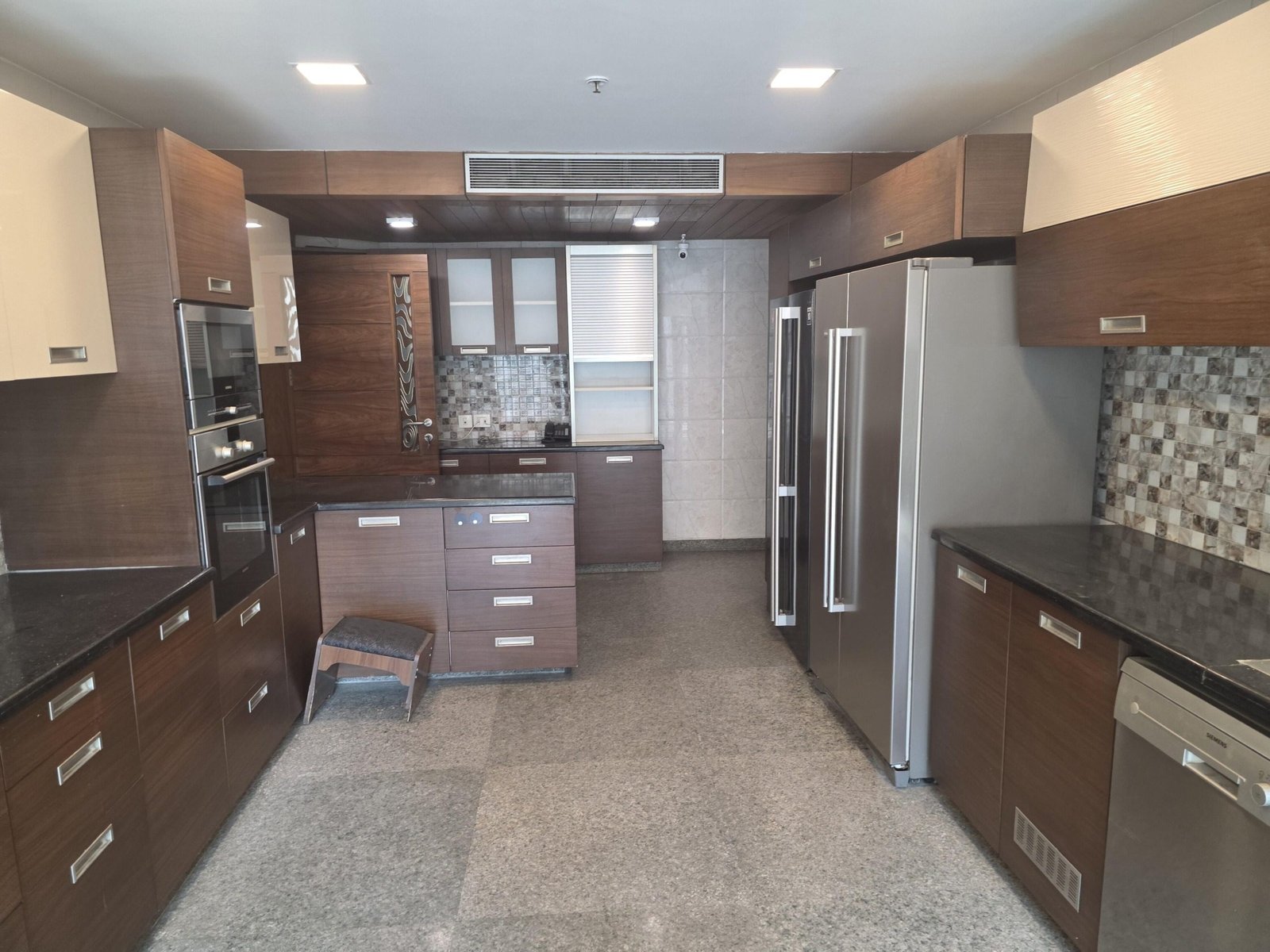 4 BHK Flat for rent in Sector 42, Gurgaon 03