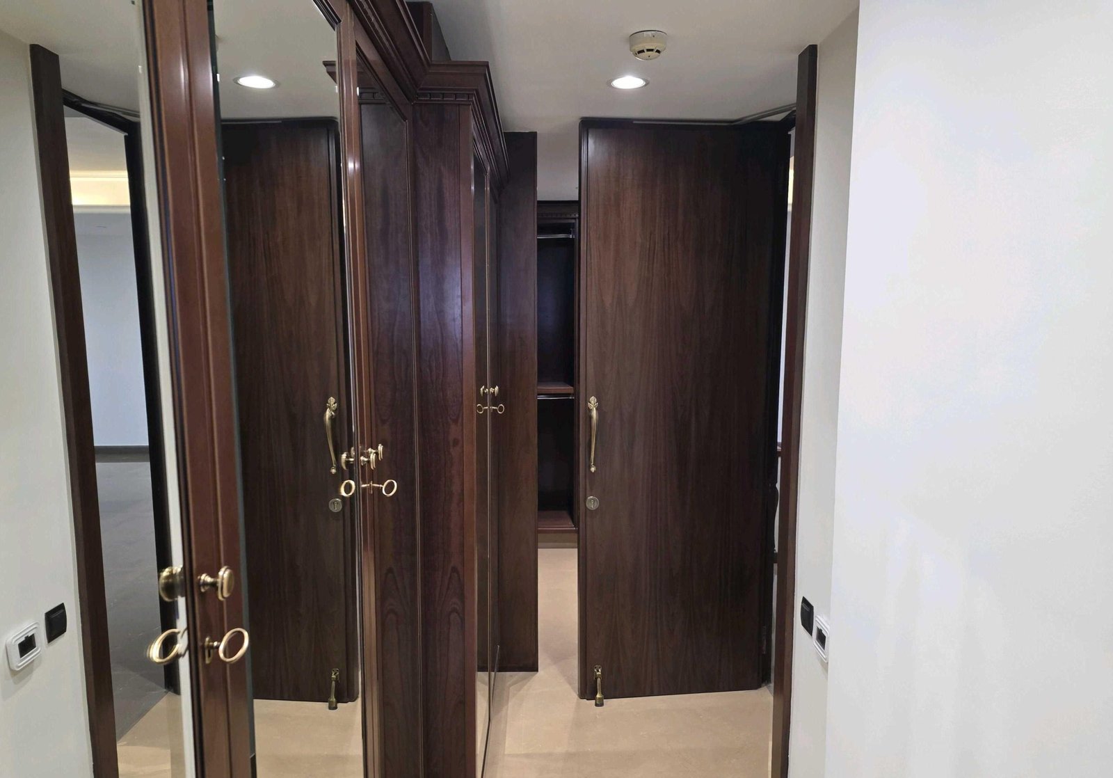 4 BHK Flat for rent in Sector 42, Gurgaon 2