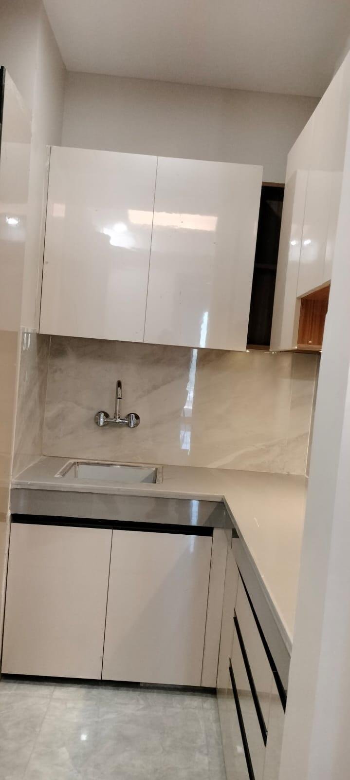 DLF Phase 3, Gurgaon 001